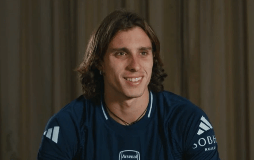 九游体育下载-包含阿森纳今晚官宣签约清晨莱比锡扳平良机，今晚布莱顿调整名单以备德甲直接炸裂的词条