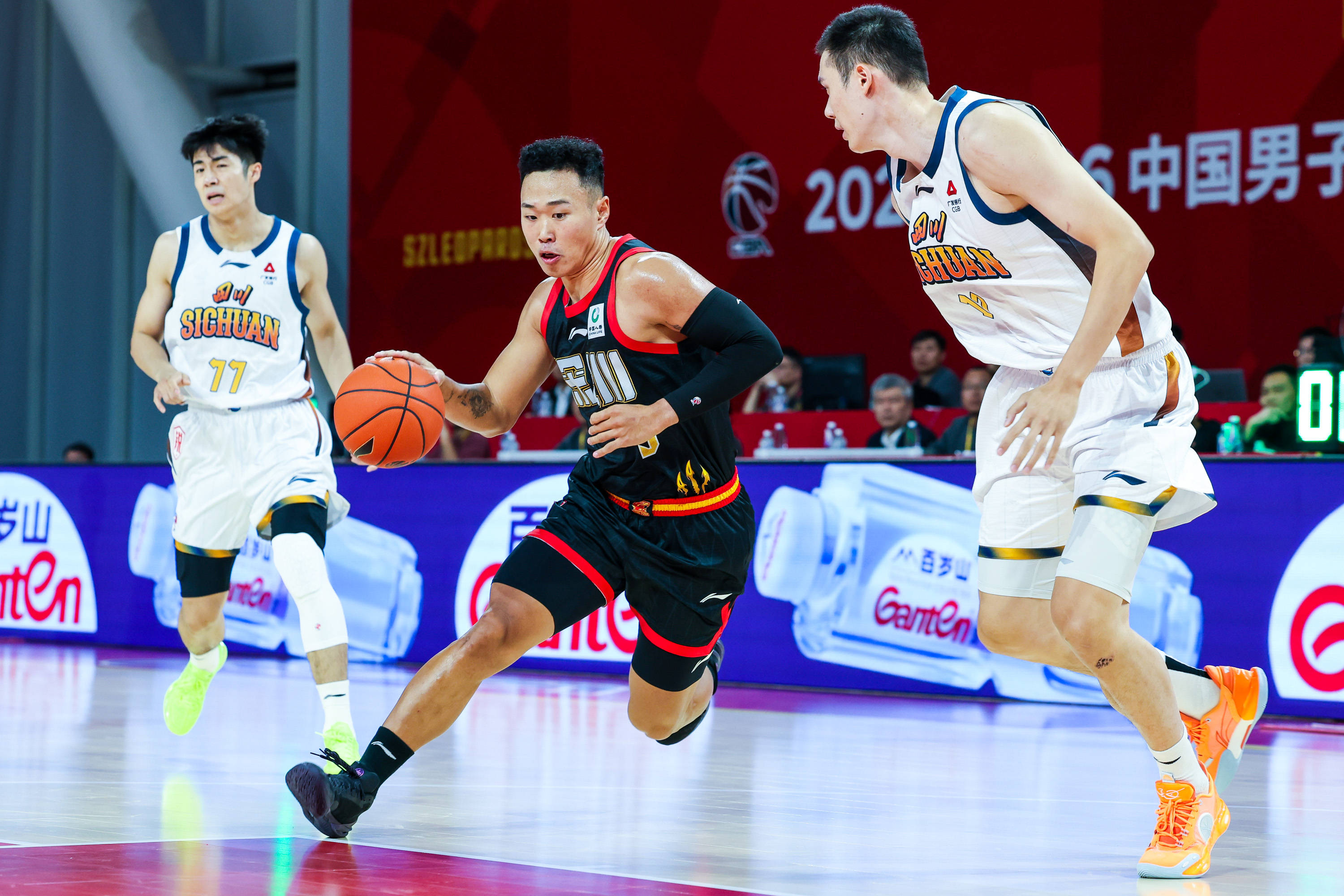 九游体育下载-包含这也行？亚特兰大篮板制胜备战NBA总决赛夏洛特黄蜂迎来里程碑备战CBA季后赛，今夜埃因霍温备战亚冠的词条